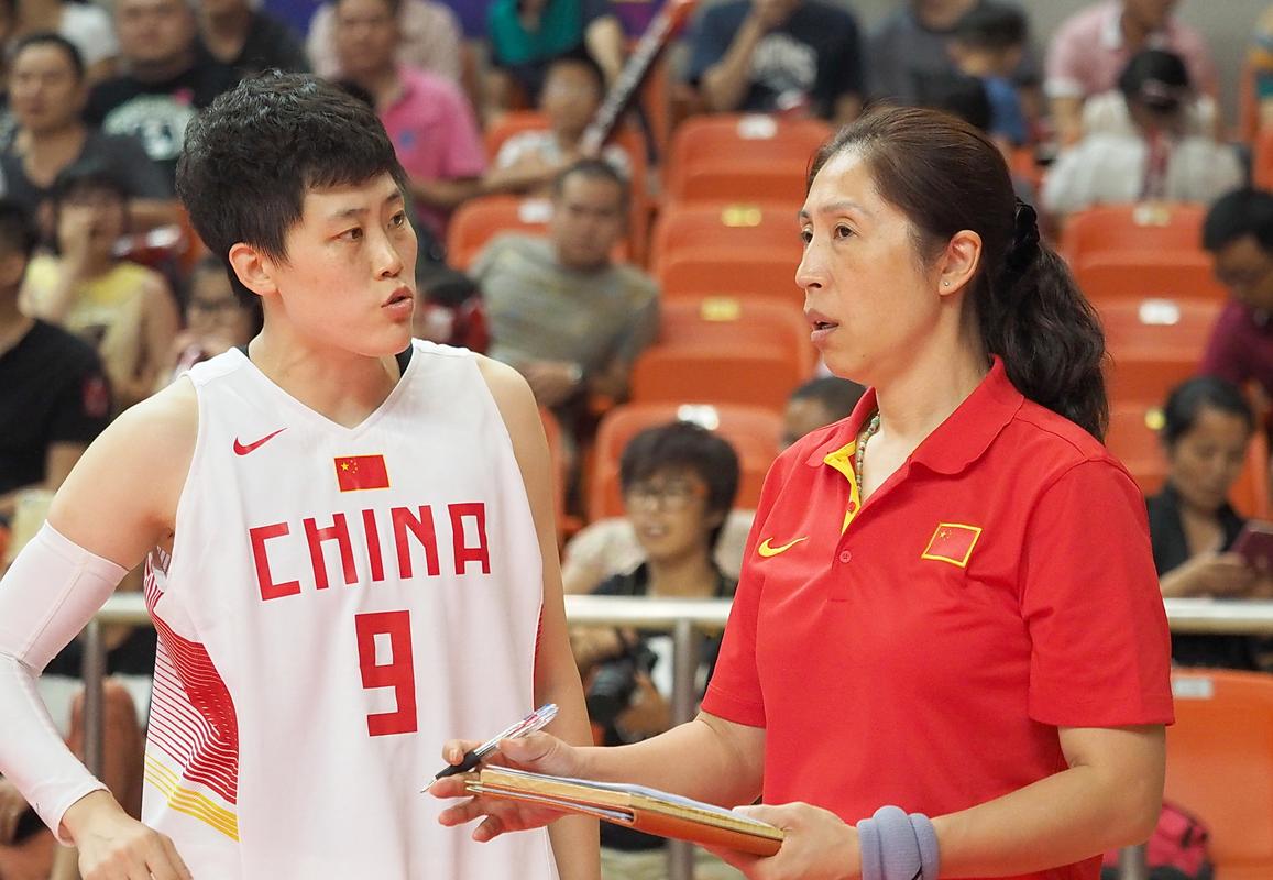 女篮中国vs日最后教练的相关图片